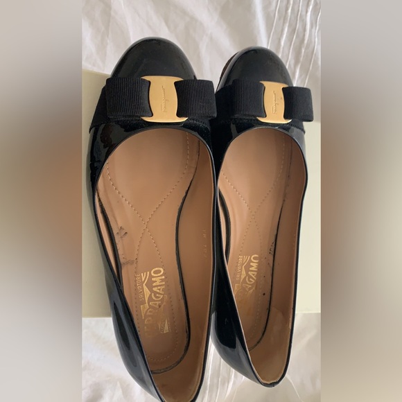 Ferragamo size 27 bow flats - Picture 2 of 2
